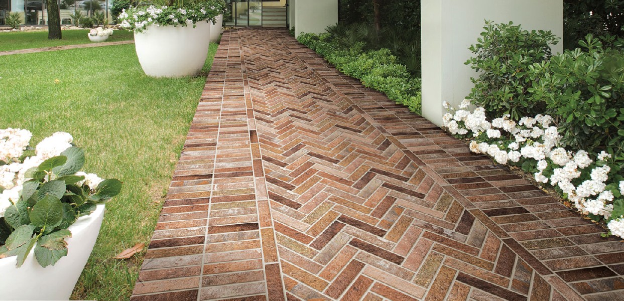 https://www.ceramicheminori.com/immagini_articoli/1534/offerta-bristol-ceramica-rondine-4606-600.jpg