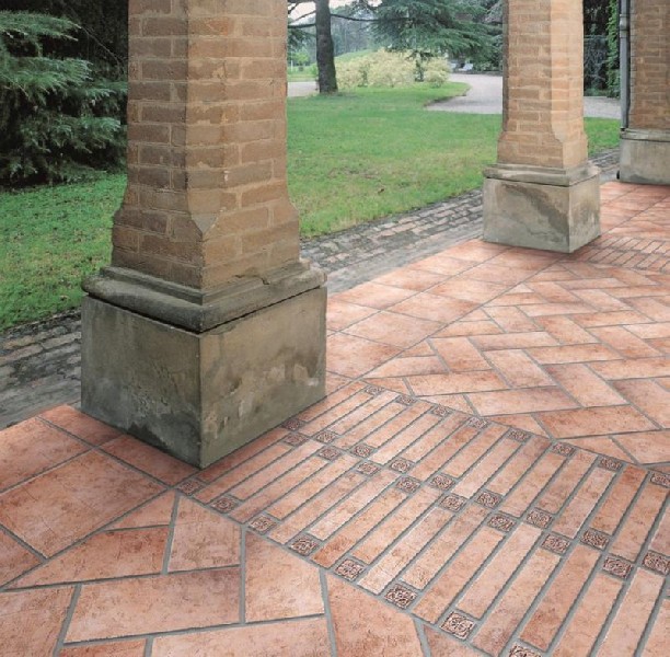 https://www.ceramicheminori.com/immagini_articoli/18/offerta-hrn-carpegna-del-conca-137-600.jpg