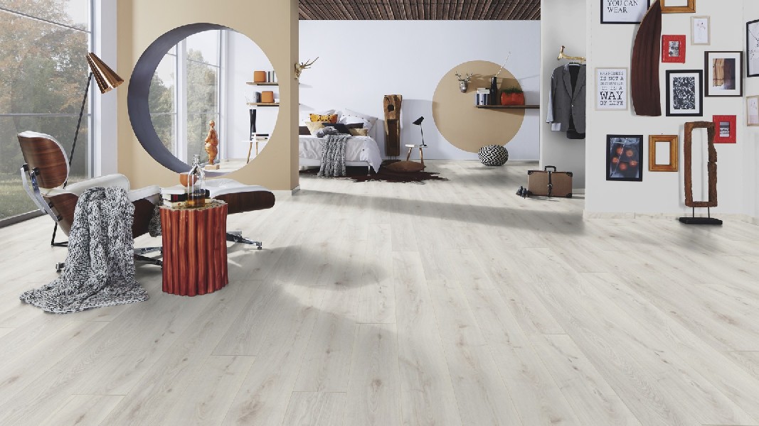 https://www.ceramicheminori.com/immagini_articoli/807/pavimento-in-laminato-altitude-rg-ac-5-3514-600.jpg