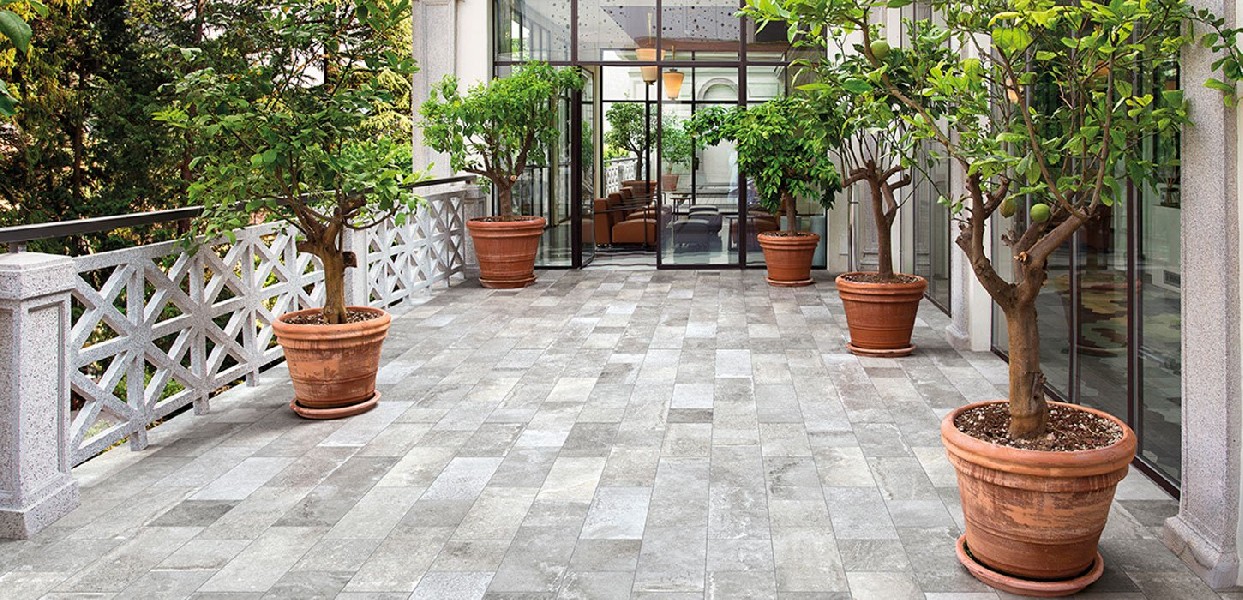 https://www.ceramicheminori.com/immagini_articoli/983/offerta-provence-ceramica-rondine-3418-600.jpg